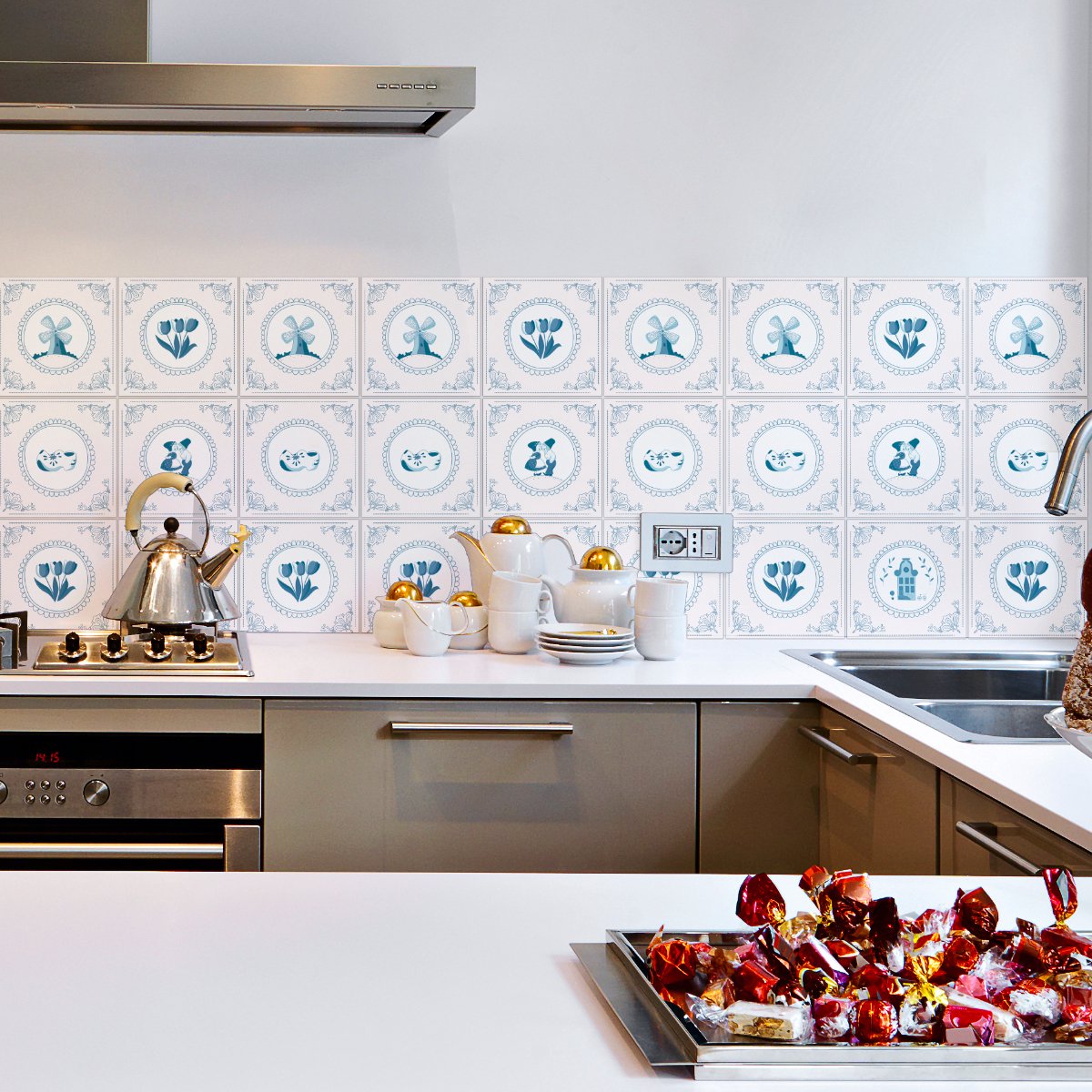 Ambiance Sticker Muurstickers - Zelfklevende tegelmuurstickers voor keuken en badkamer - 9 Delftse tegelstickers van Schiedam - 9 stickers 10x10cm Multi color