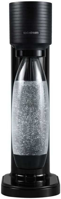 Zwarte Sodastream Gaia bruiswatertoestel met een fles bruiswater.