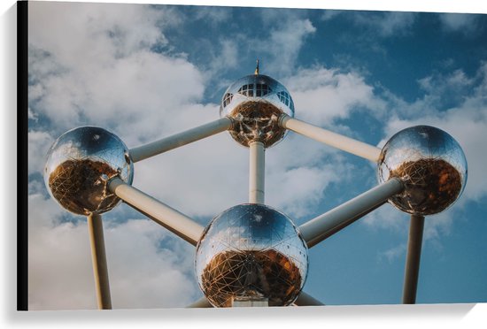 Canvas - Atomium in Brussel, België - 90x60 cm Foto op Canvas Schilderij (Wanddecoratie op Canvas)