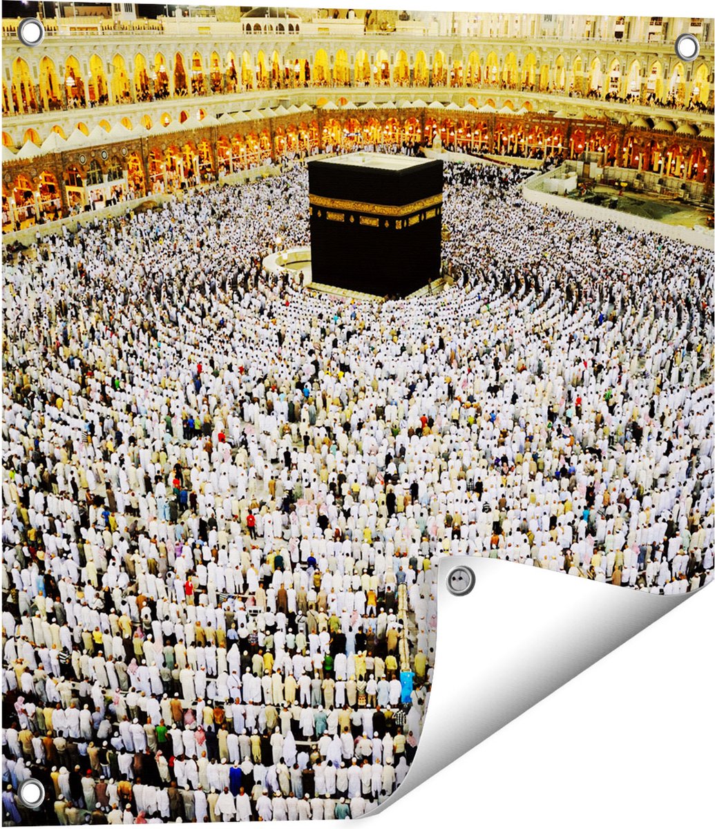 Gards Tuinposter Zwarte Steen in Mekka met Biddende Moslims - 50x50 cm - Tuindoek - Tuindecoratie - Wanddecoratie buiten - Tuinschilderij Multikleur