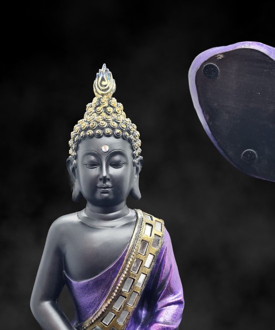 Figurine de Bouddha à l'intérieur de la statue de Bouddha