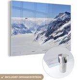 MuchoWow® Glasschilderij 90x60 cm - Schilderij acrylglas - De besneeuwde Aletschgletsjer vanuit de lucht in Zwitserland - Foto op glas - Schilderijen