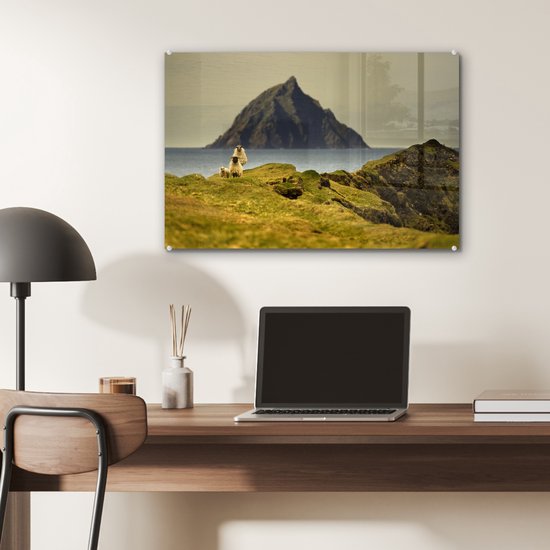 MuchoWow® Glasschilderij 60x40 cm - Schilderij acrylglas - Schapen aan de kust van Ierland - Foto op glas - Schilderijen