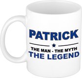 Naam cadeau Patrick - The man, The myth the legend koffie mok / beker 300 ml - naam/namen mokken - Cadeau voor o.a verjaardag/ vaderdag/ pensioen/ geslaagd/ bedankt