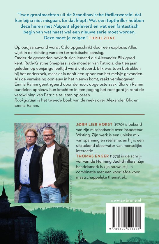 Achterkant boek 'Rookgordijn' met tekst en twee auteursfoto's van Jørn Lier Horst en Thomas Enger.