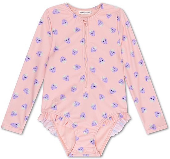 Roze badpak met lange mouwen, rits, ruches en paarse bessenprint.