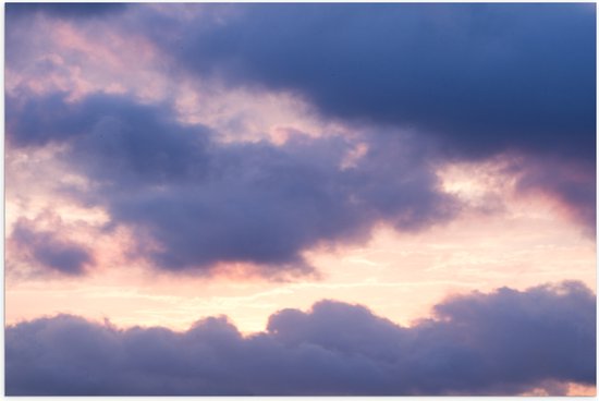 Poster (Mat) - Wolken met Roze Lucht - 75x50 cm Foto op Posterpapier met een Matte look