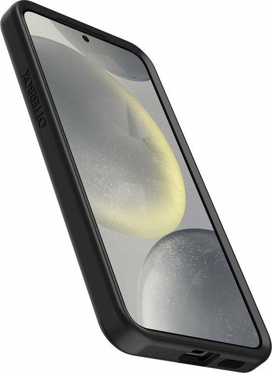 Coque OtterBox Symmetry noire autour d'un Samsung Galaxy S24, avec le logo OtterBox sur le côté.
