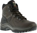 Bruine leren wandelschoen, aanzicht van de zijkant met veters en logo 'Grisport' op de zijkant.
