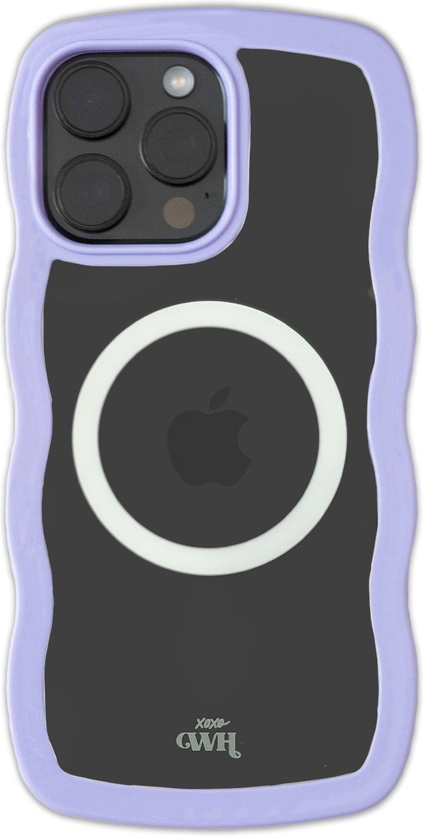 xoxo Wildhearts Magnetische Wavy Case - Paars telefoonhoesje - Geschikt voor iPhone 13 Pro MagSafe - Golvend hoesje - Wolken hoesje - Schokbestendig - Cloud Case met magneet ring - Silicone case - Transparant / Paars