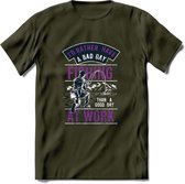 A bad Day Fishing - Vissen T-Shirt | Paars | Grappig Verjaardag Vis Hobby Cadeau Shirt | Dames - Heren - Unisex | Tshirt Hengelsport Kleding Kado - Leger Groen - XL
