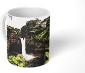 Mok - Waterval in een tropisch bos - 350 ML - Beker