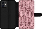 Bookcase Geschikt voor iPhone 11 telefoonhoesje - Stippen - Roze - Zwart - Met vakjes - Wallet case met magneetsluiting