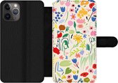 Bookcase Geschikt voor iPhone 11 Pro Max telefoonhoesje - Bloem - Patronen - Planten - Met vakjes - Wallet case met magneetsluiting