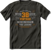 38 Jaar Legend T-Shirt | Goud - Zilver | Grappig Verjaardag Cadeau | Dames - Heren | - Donker Grijs - L