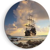 Artaza Dibond Muurcirkel Piratenschip aan de Kust bij Zonsondergang - Ø 60 cm - Wandcirkel - Rond Schilderij - Voor Binnen en Buiten