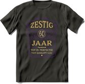 60 Jaar Legendarisch Gerijpt T-Shirt | Paars - Ivoor | Grappig Verjaardag en Feest Cadeau Shirt | Dames - Heren - Unisex | Tshirt Kleding Kado | - Donker Grijs - XXL