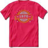 Premium Since 1970 T-Shirt | Zilver - Goud | Grappig Verjaardag en Feest Cadeau Shirt | Dames - Heren - Unisex | Tshirt Kleding Kado | - Roze - XXL