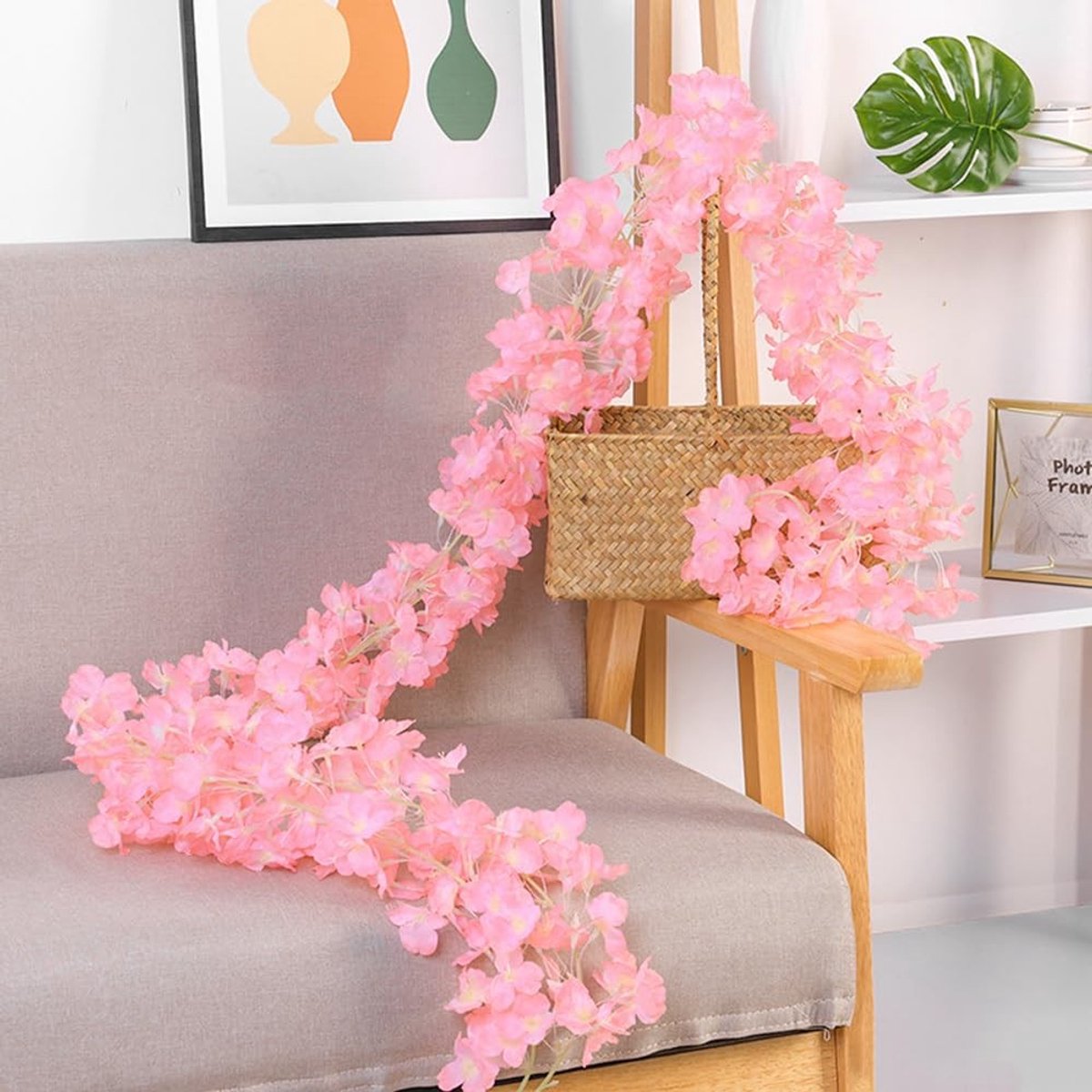 Dailygoods- Bloemenkrans Kunstbloemen 256 Bloemkoppen - Bloemenslinger - Decoratie Bruiloft - Hangende Bloemen - Zijde/Kunststof - 1,8 Meter Lang - Decoratieslinger