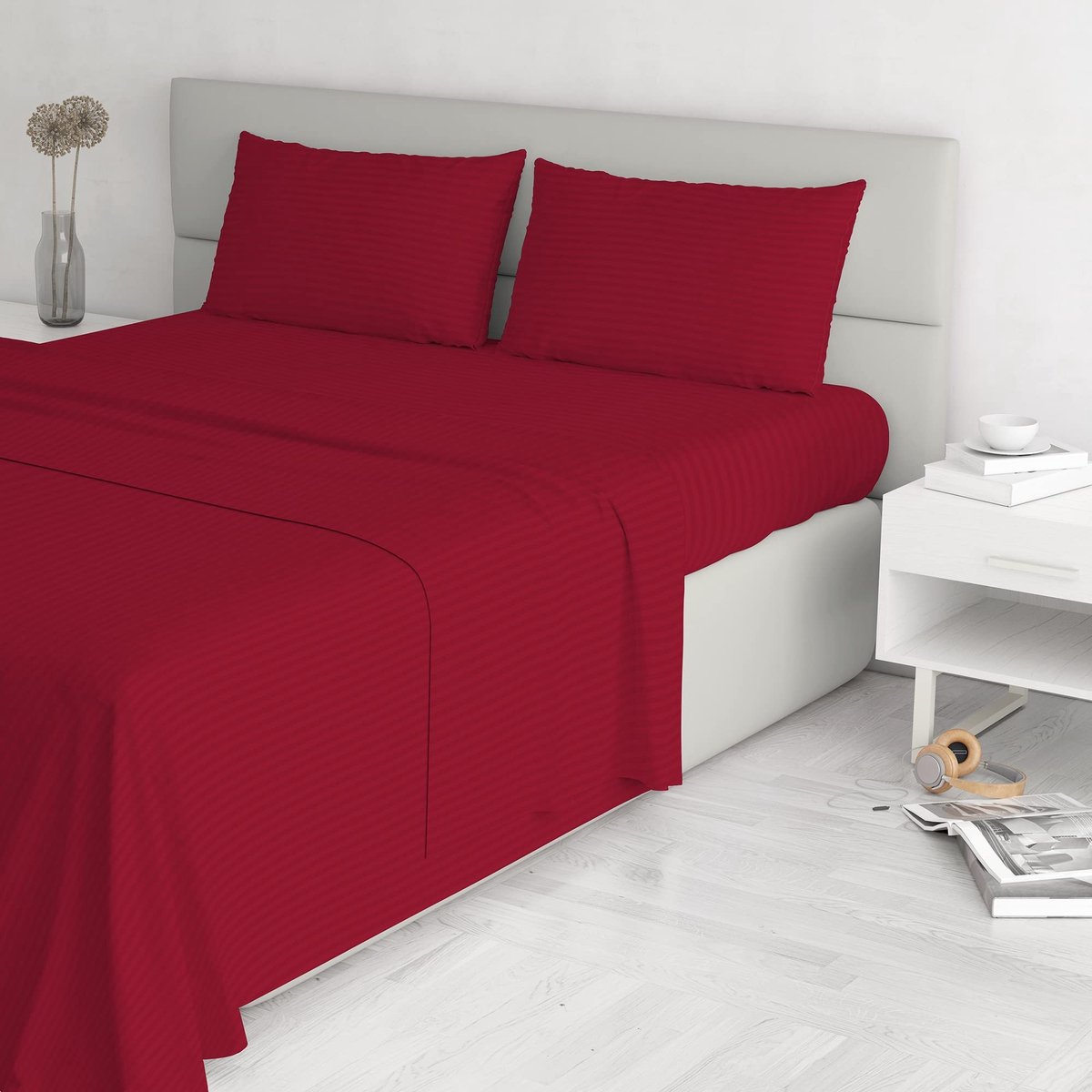 Dailygoods- Beddengoed Set - Satin Stripes - 250 x 300 cm Bovenlak - 170 x 200 cm Onderlaken - 2 Kussenslopen 52 x 82 cm - 100% Polyester Satijn - Dekbedovertrekset