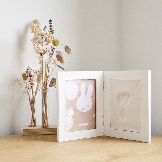 Dooky x Nijntje Double Frame Small - 2D Baby Hand- & Voetafdruk Lijst - Persoonlijk Kraamcadeau van Dooky — afbeelding 2