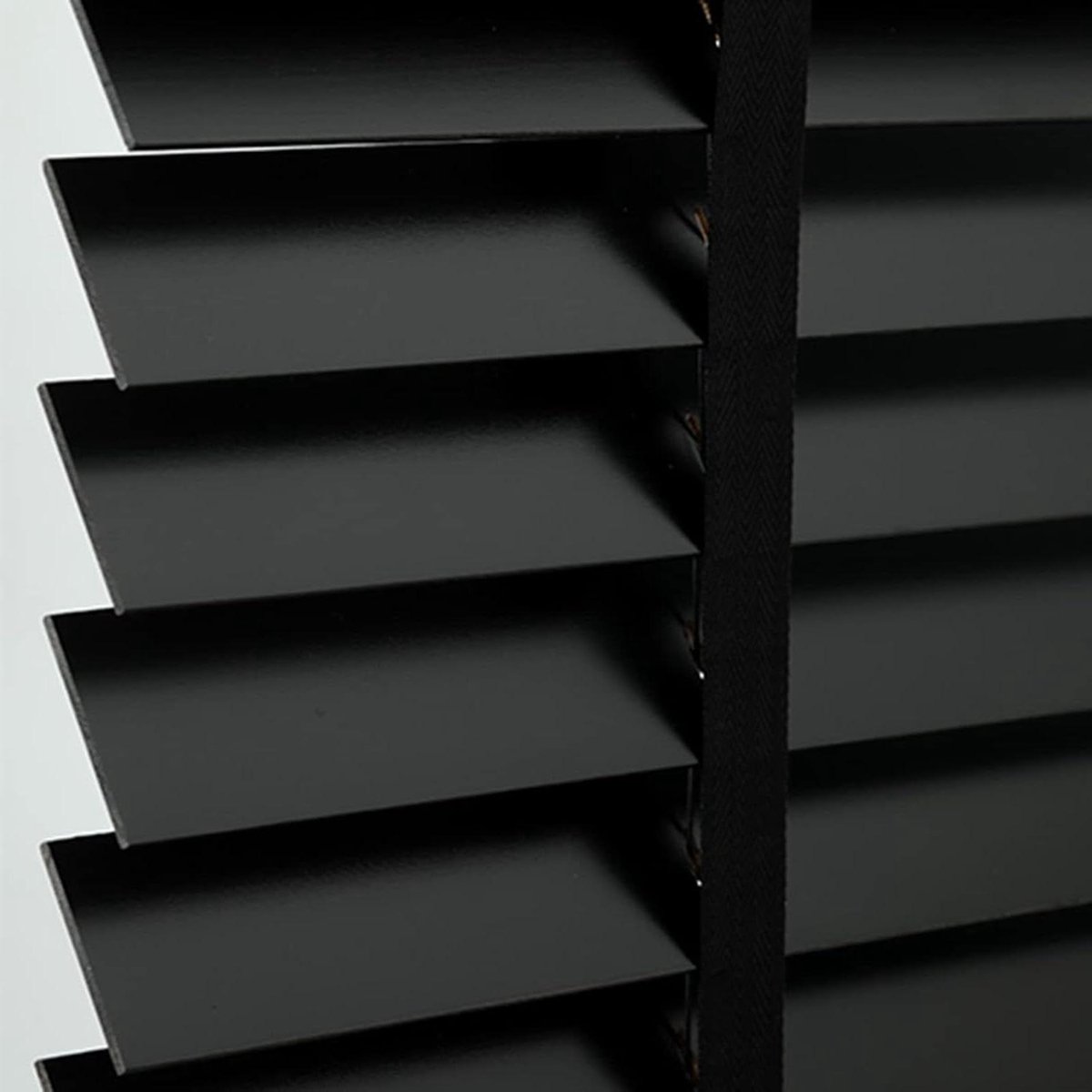 Houten Jaloezieën - Horizontale Raambekleding - Privacy en Lichtregeling - 50mm Brede Lame