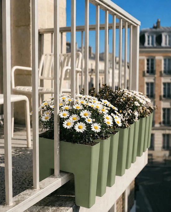 Vercony - Plantenbak voor Balkon met Spijlen - Plantenbak voor Buiten - Binnen en Buitenkant Beplant - Recyclebaar - 30x34x30cm - Made in NL - Olijfgroen