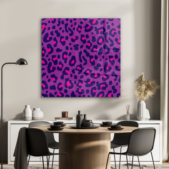 ® Glasschilderij 90x90 cm - Schilderij acrylglas - Panterprint - Paars - Roze - Foto op glas - Muurdecoratie woonkamer - Wanddecoratie slaapkamer - Schilderijen