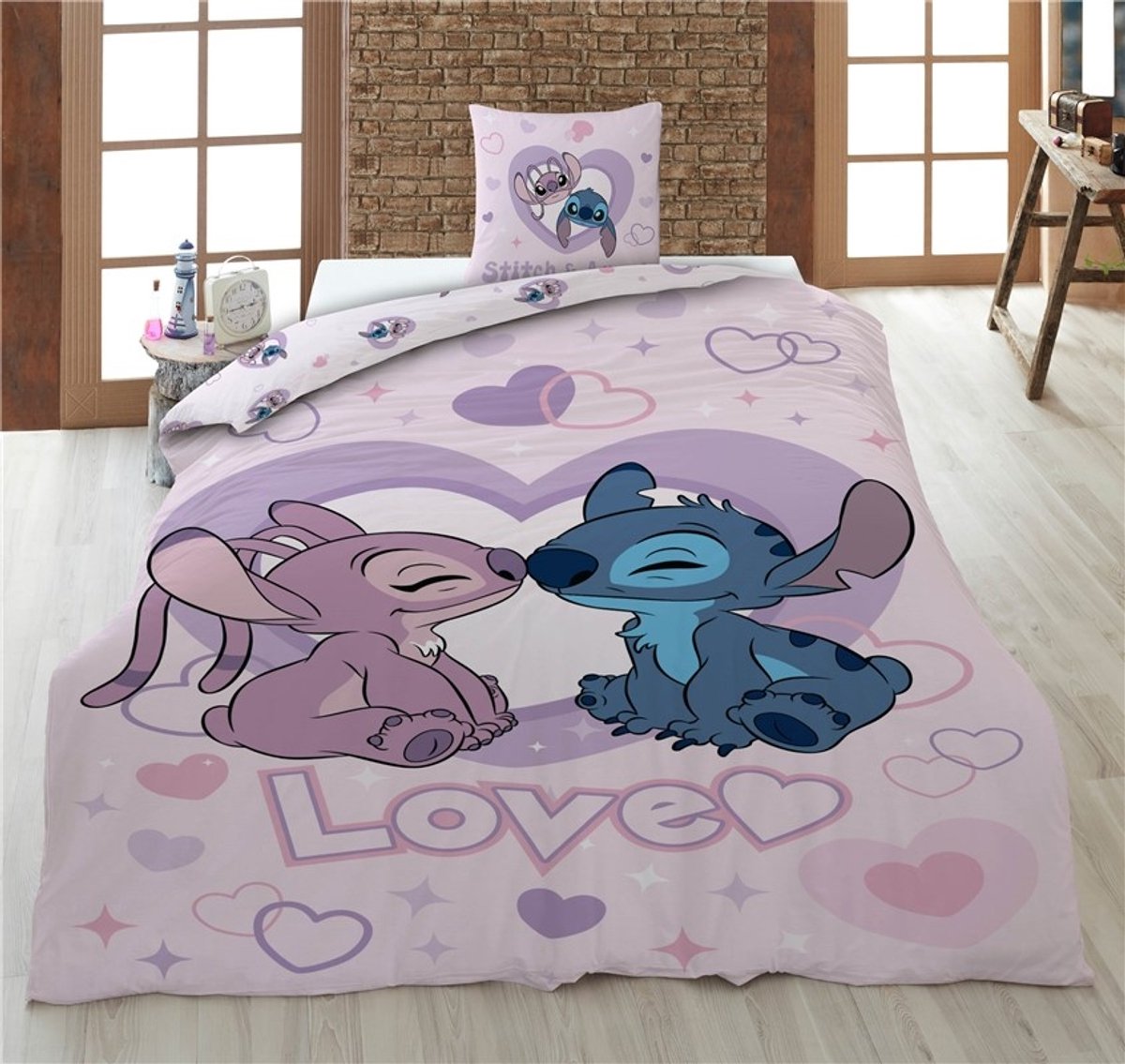 Disney Lilo & Stitch Dekbedovertrek - Love - Eenpersoons - 140 x 200 cm - 65 x 65 cm - Polycotton