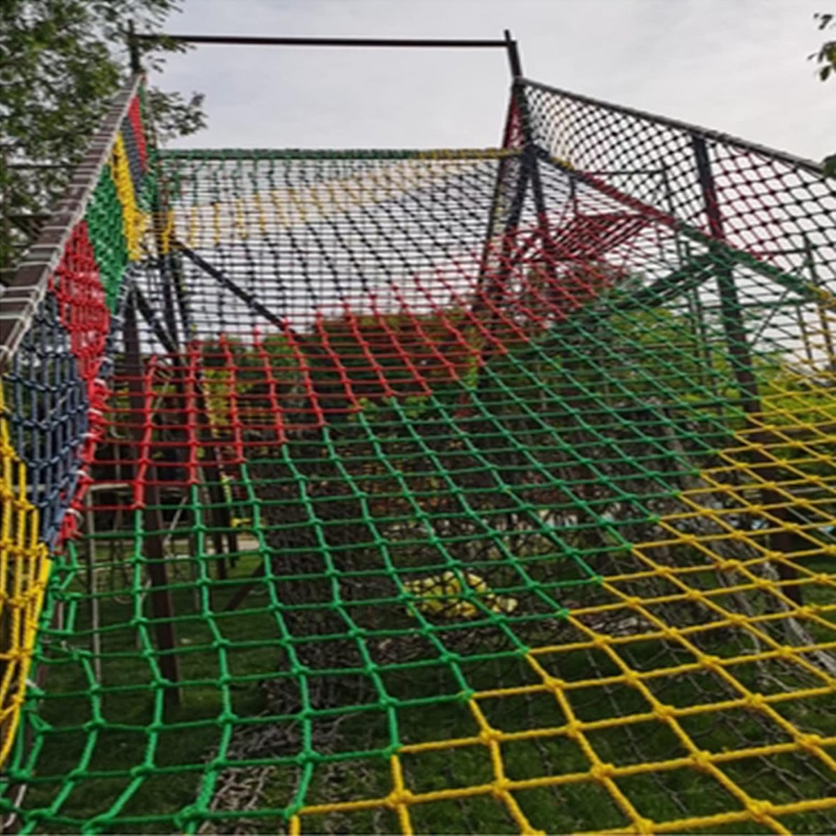 Veiligheidsklimnet - Klimtouw netting - Buiten spelen - Duurzaam nylon materiaal - 1x3 m - Meerkleurig
