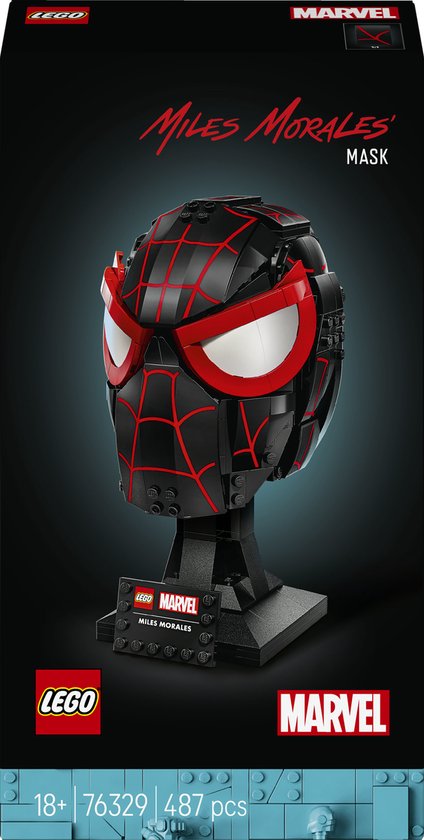 LEGO Marvel Miles Morales masker; zwart met rode spinnenwebdetails en witte ogen op display.
