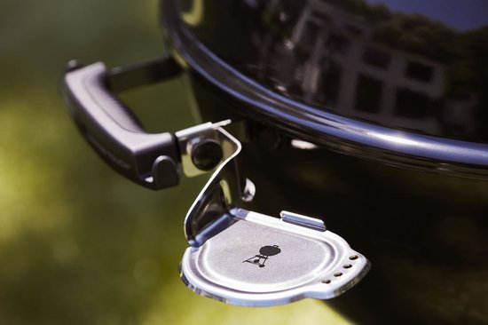 Weber master touch GBS E-5750 houtskoolbarbecue 57 cm zwart