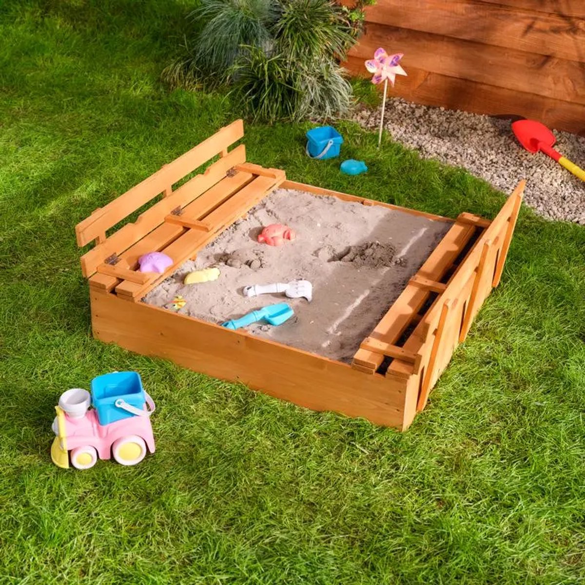 Houten Zandbak voor Kinderen 90x90x17,4 CM - Zandbak voor in de Tuin of voor op het Balkon - Met Zitbankjes en deksel - Exclusief Speelzand