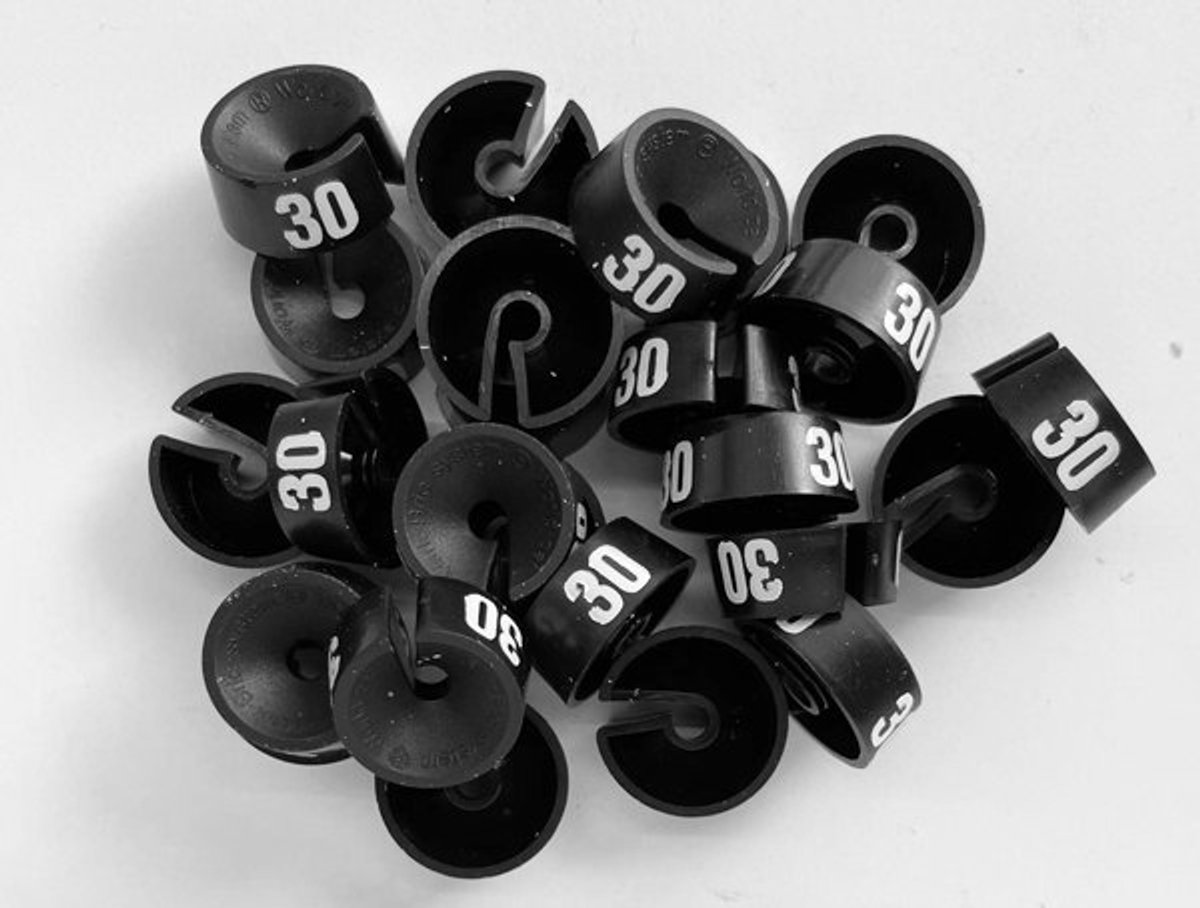 Bleijenberg Maatdopje maat 30 zwart - Maataanduiding voor kledinghangers per 25 stuks - Maatringetje Ø 20 mm - Kledinghangers - Kleerhanger - Kapstok - Mark-Brics - wisersizer