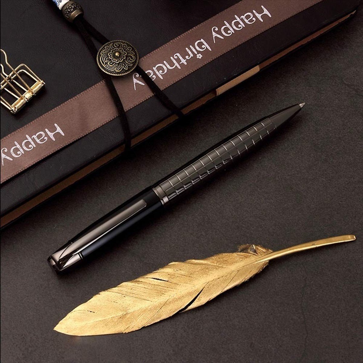 NTH products- Balpen Intrekbaar Draaimechanisme - Roestvrij Stalen Pen - 1,0 Mm Medium Punt - Soepel Schrijvende Inkt - Elegante Ontwerp - Ideaal Cadeau - Schrijfpunt