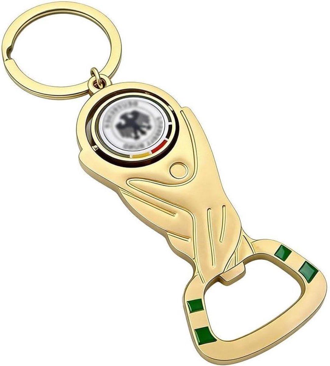 Flesopener Sleutelhanger - Voetbal Trofee - Drankjes Openen - Creatief Design - Compact - Zilverkleurig