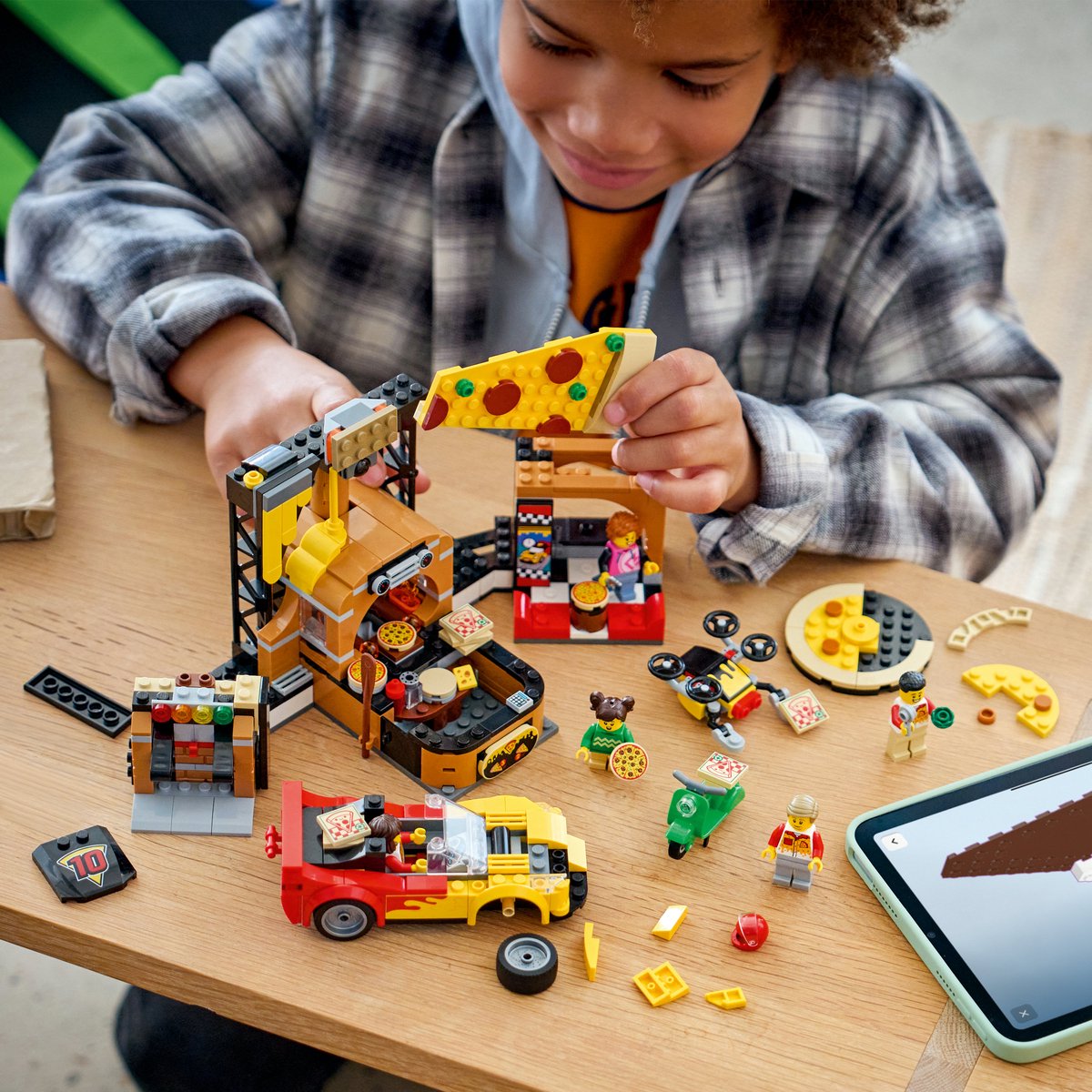 LEGO City Pizzacentrale met Voertuigen Pizza Speelgoed voor Kinderen 60496 — afbeelding 3
