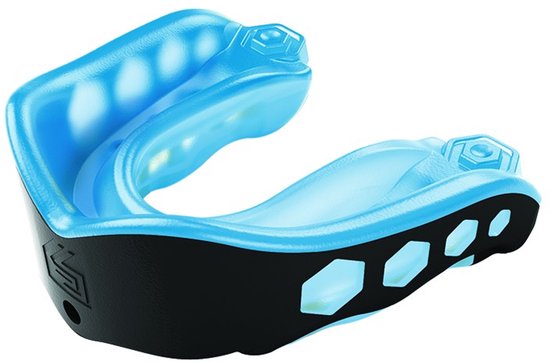 Blauwe en zwarte Shock Doctor Gel Max mondbeschermer met honingraatdetails.