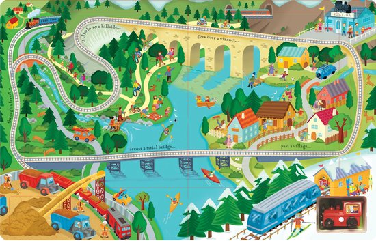Een speelgoedlandschap met een spoorlijn die door bossen, dorpen en over bruggen loopt. Met vrachtwagens en boten.