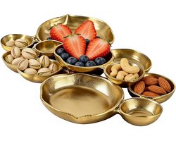 Gegroepeerde kommen, moderne metalen schaal met niveaus, voedselschaal en serveerschalen voor feestjes, voor fruit, pasta, voorgerechten, desserts, feesten, bruiloften en buffet