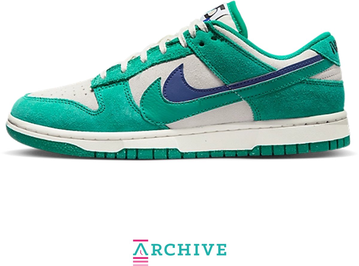 Nike Dunk Low ‘Malachite’ Lottery Pack . Wit