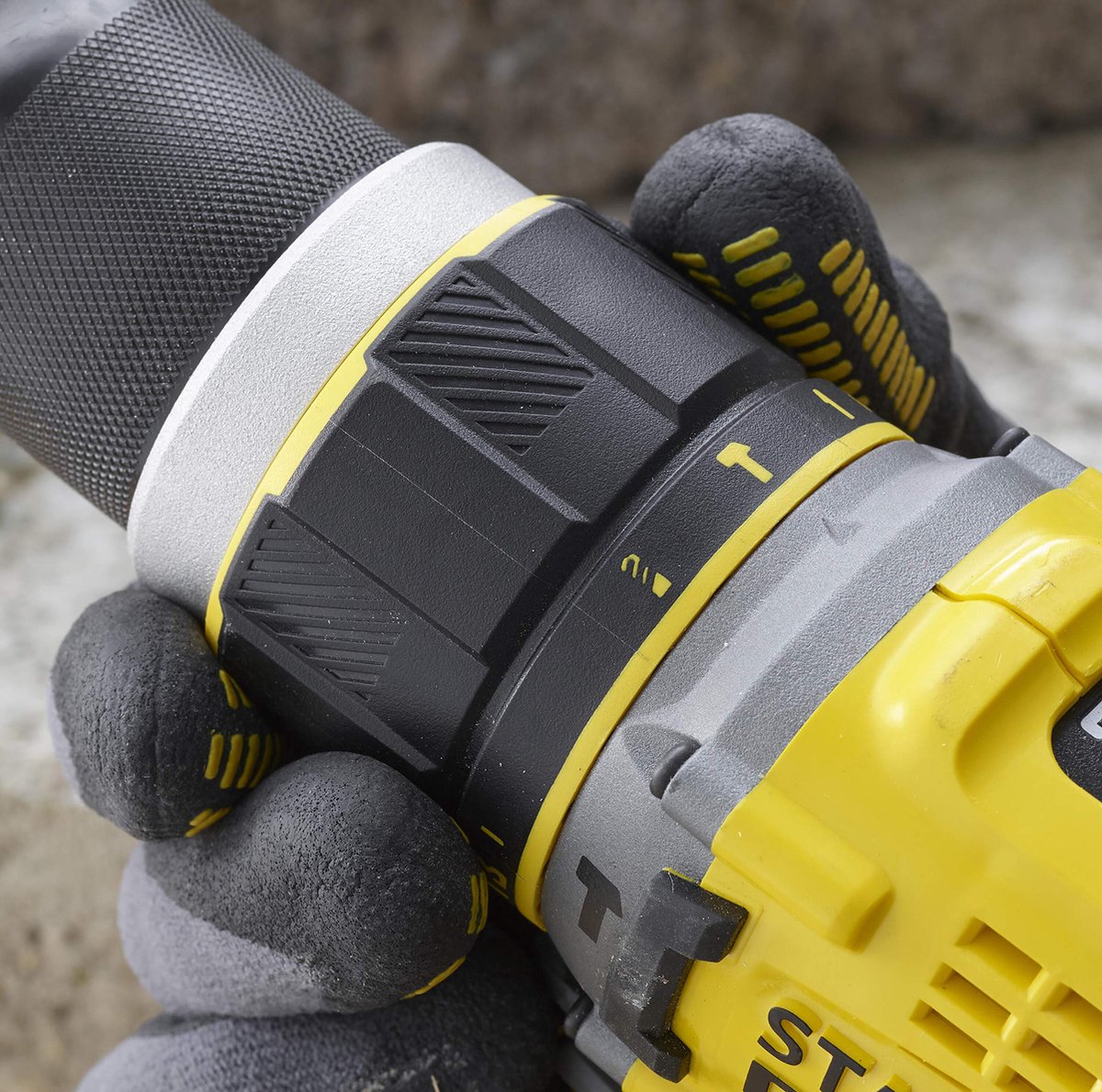 Stanley SFMCD721D2K FATMAX® V20 Accu klop-/schroefboormachine Brushless 18V 2.0Ah in koffer – foto 4