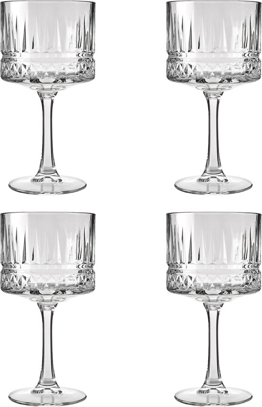 Vier lege kristallen cocktailglazen met ribbel- en ruitpatroon.