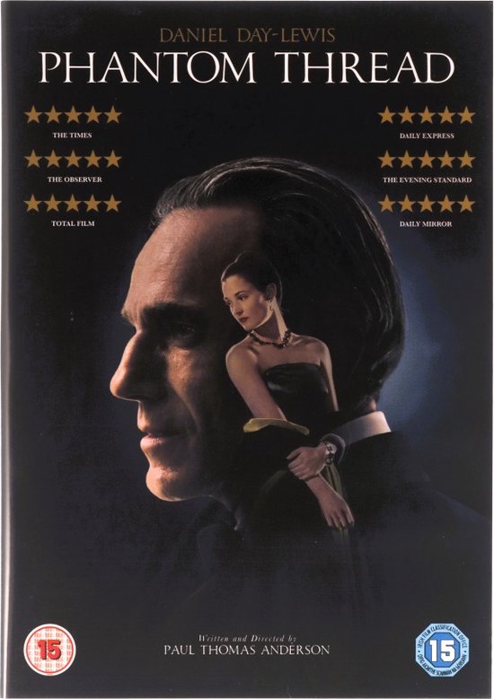 Filmcover 'Phantom Thread' met Daniel Day-Lewis en Lesley Manville. Een vrouw in zwart jurkje staat voor een man in profiel.