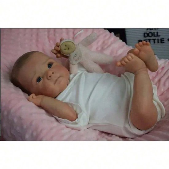 45 cm Reborn peuterpop met katoenen lijfje, zachte pasgeboren pop, met de hand gedetailleerd beschilderd met zichtbare aderen in 3D-effect van NPK Collection — afbeelding 2