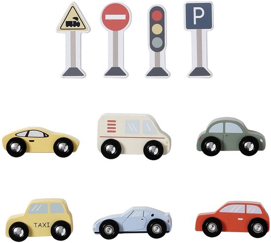 Set van zeven houten speelgoedauto's en vier verkeersborden.