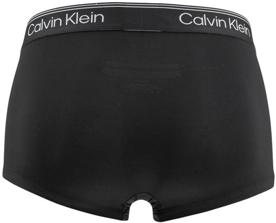 Zwarte Calvin Klein trunk met beige gestreepte tailleband.