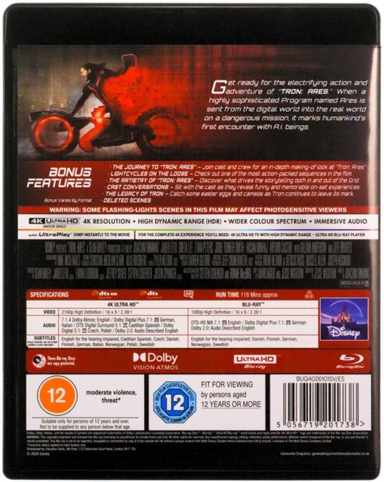 Achterkant van de Tron: Ares Blu-Ray hoes met een man op een motorfiets en productinformatie.