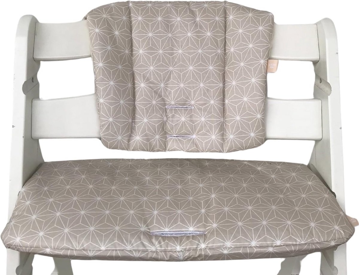 Kinderstoel zitkussen antislip beige met moderne sterrenprint