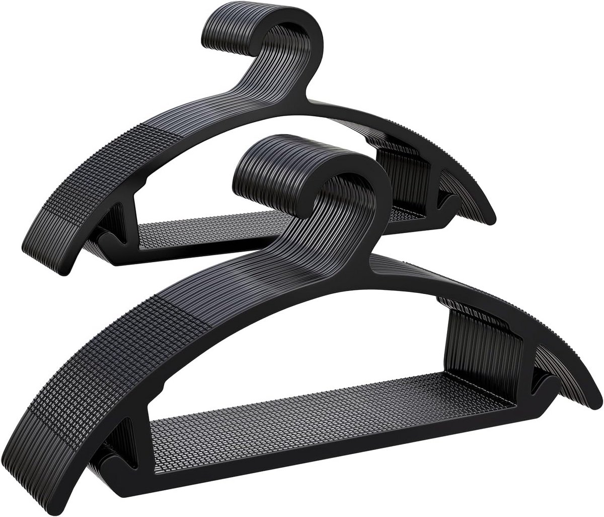 50x Dunne Antislip Kledinghangers Zwart Ruimtebesparend voor Alle Soorten Kleding